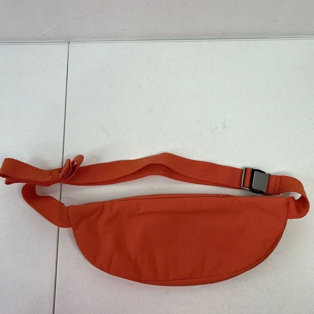 Athleta Kinetic Waist Bag‎ Belt Fanny Pack Adjustable Strap Zip Closure Orange